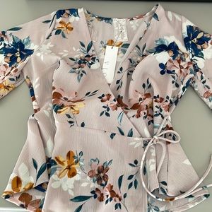 Vici - wild bloom wrap top
